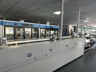 我们拥有一支经验丰富的研发团队，凭借先进的生产设备和严格的质量管理体系